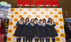 欅坂46、デビュー日当日に渋谷のCDショップをサプライズジャック！1日店員として大奮闘！